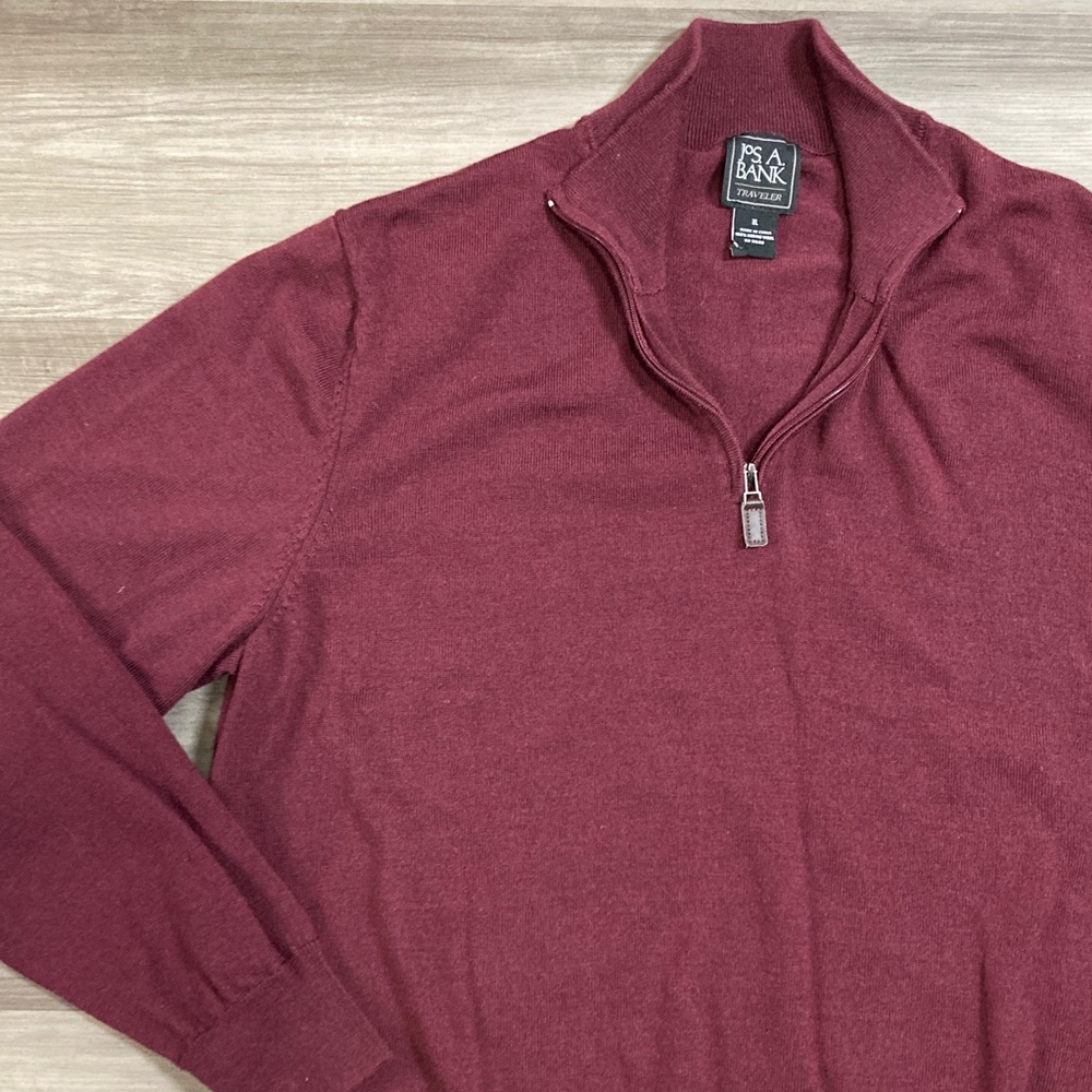 Jos. A. Bank Men's Burgundy 1/4 zip Mockneck 100% merino Wool Sweater sz XL
